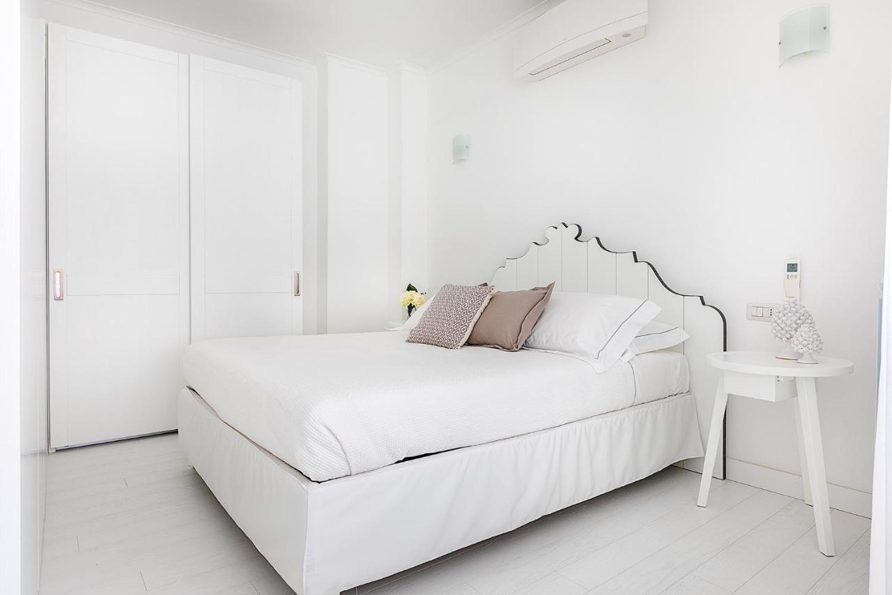 White Stylish Apartments 2 Vico Equense Ngoại thất bức ảnh